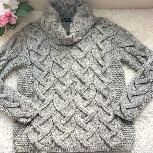 British Wool Chunky Cable Knit Sweater - Picture 15 of 16